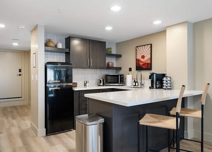 The Lux At Craftsman - Heart Of Old Town 3 Holiday home